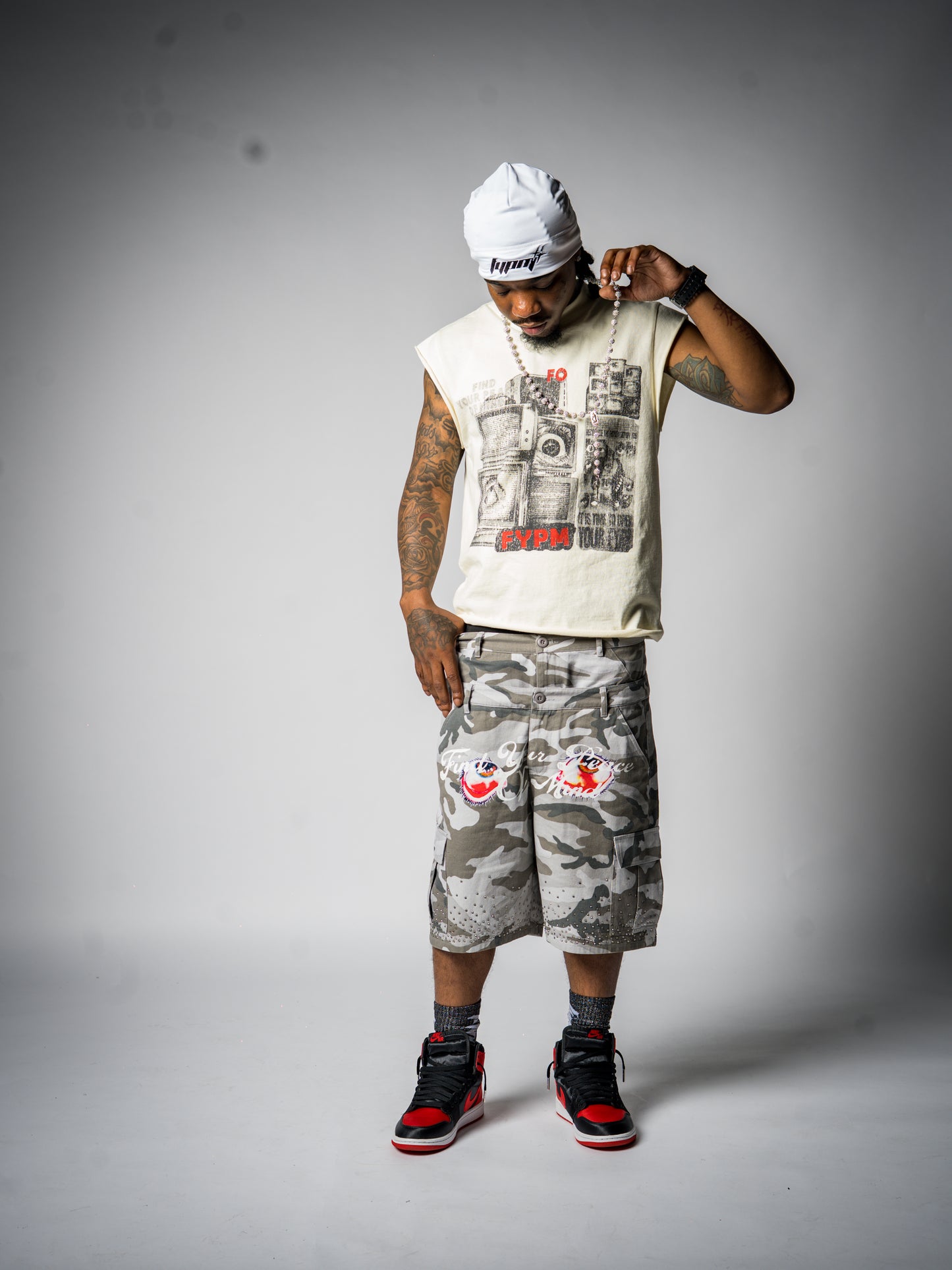“Mass Media” Cutoff T-Shirt Cream