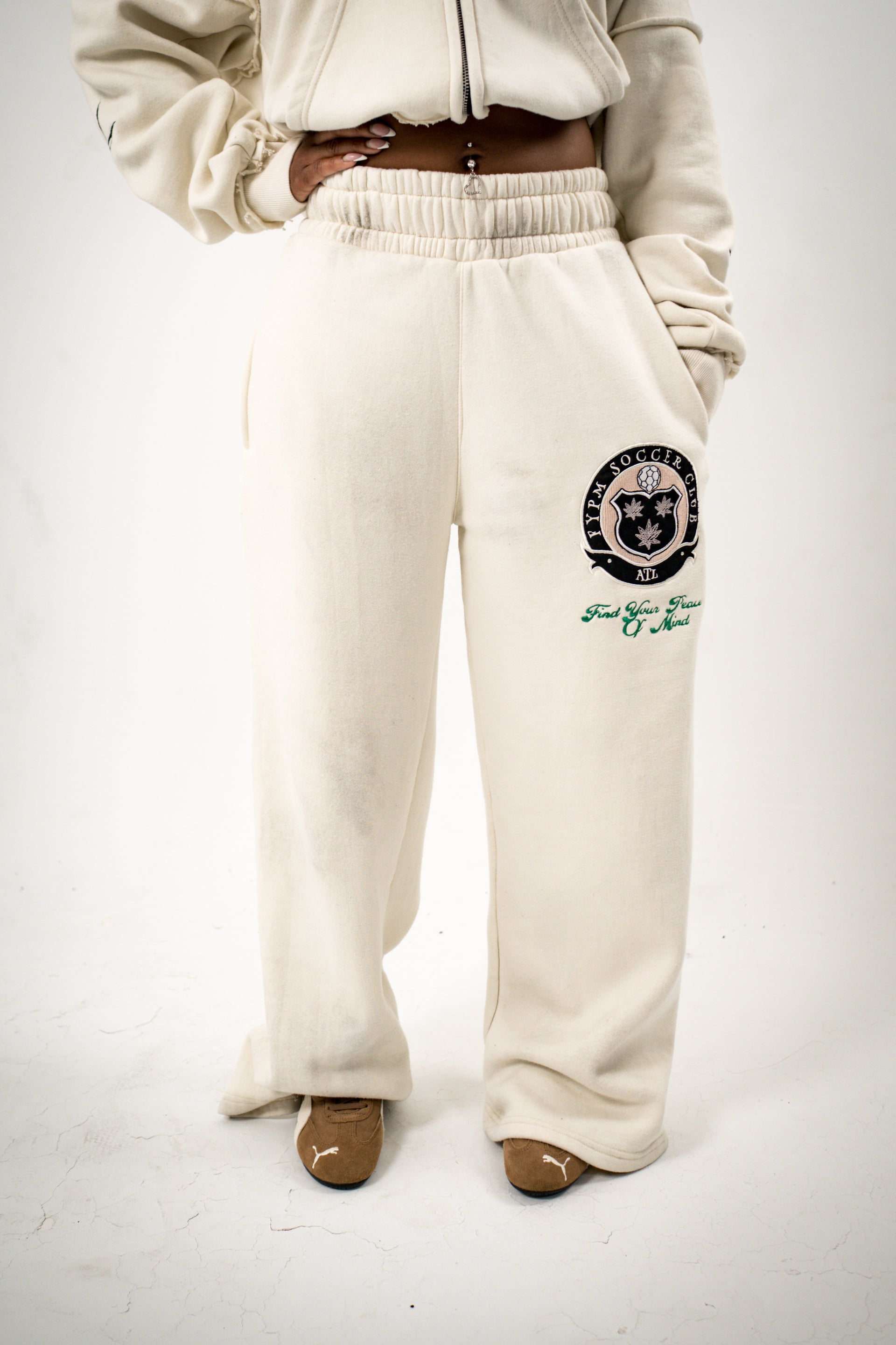 "Soccer Club" Sweatpants – Cream