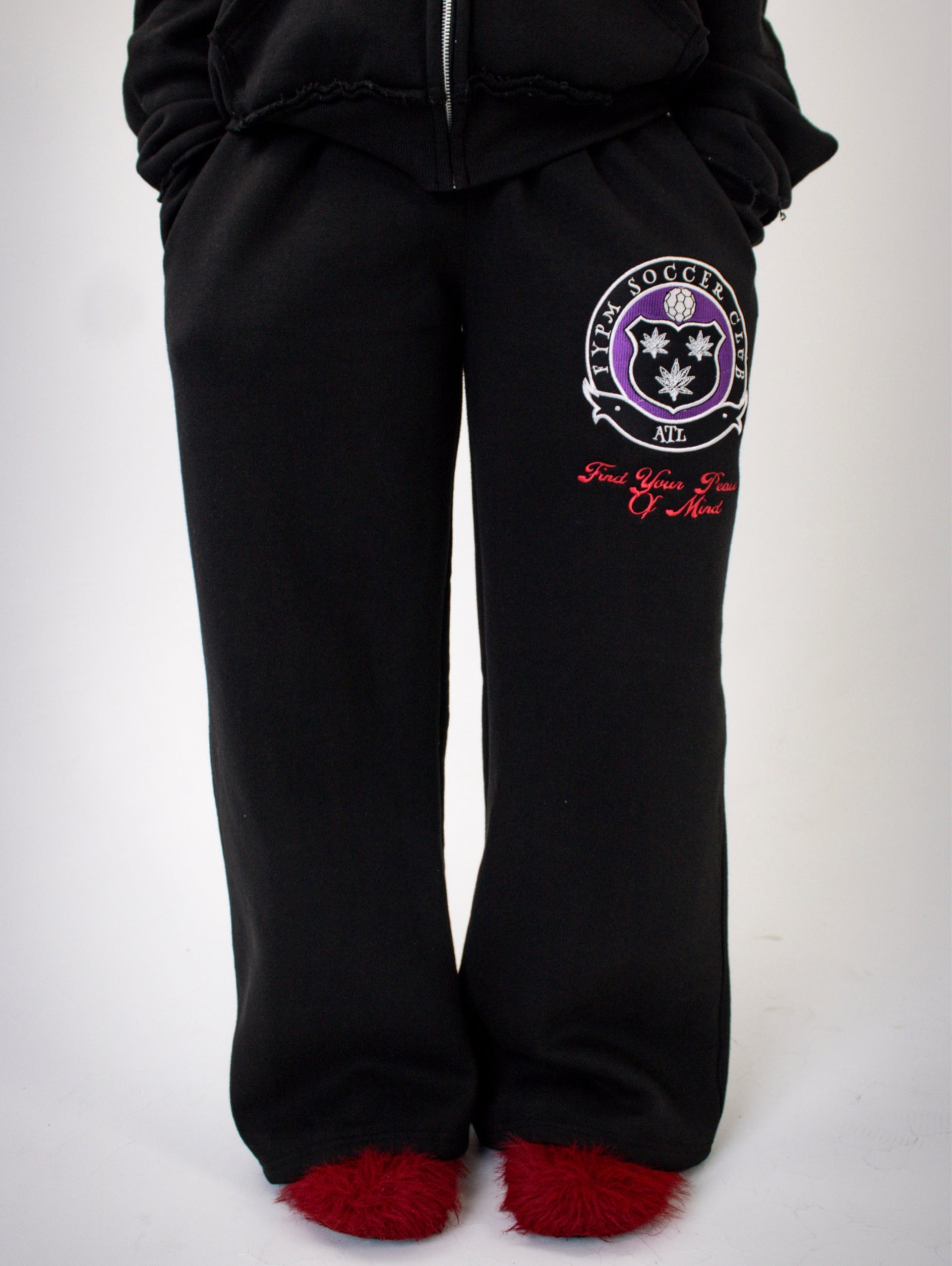 "Soccer Club" Sweatpants – Black